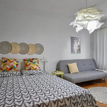 Lazur 2bd Flat Next To The Sea Garden By Flat Mаnаger アパート *